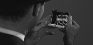 apartment 300x145 Kubeliks Broken Mirror