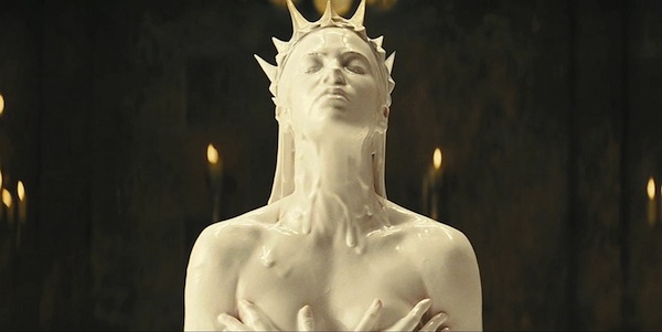 SNOW WHITE AND THE HUNTSMAN snow white Hey Man, Nice Shot 2012 Edition
